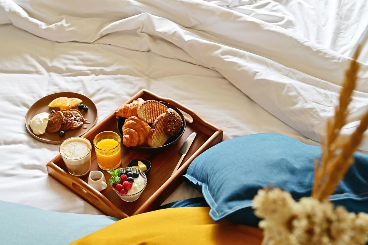 Coconut Lane Bangkok Hotel Bagian luar foto