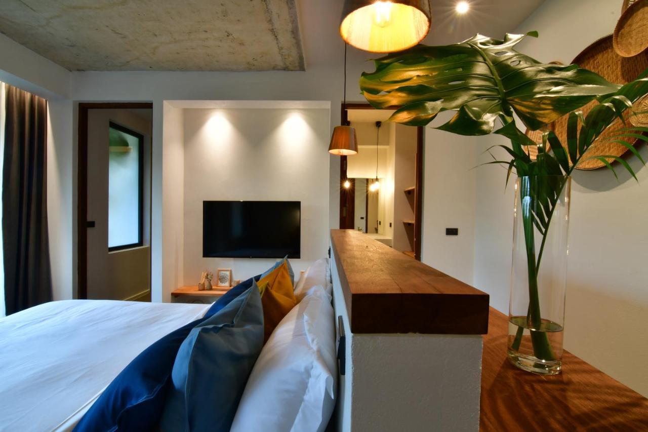 Coconut Lane Bangkok Hotel Bagian luar foto